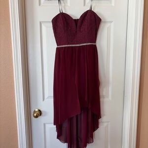 Size 9 Burgundy Formal Sleeveless Dress